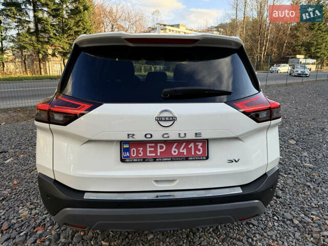 Белый Ниссан Rogue, объемом двигателя 1.5 л и пробегом 39 тыс. км за 21999 $, фото 117 на Automoto.ua