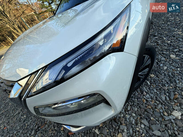 Белый Ниссан Rogue, объемом двигателя 1.5 л и пробегом 39 тыс. км за 21999 $, фото 81 на Automoto.ua