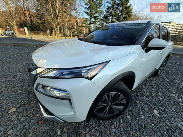 Белый Ниссан Rogue, объемом двигателя 1.5 л и пробегом 39 тыс. км за 21999 $, фото 88 на Automoto.ua