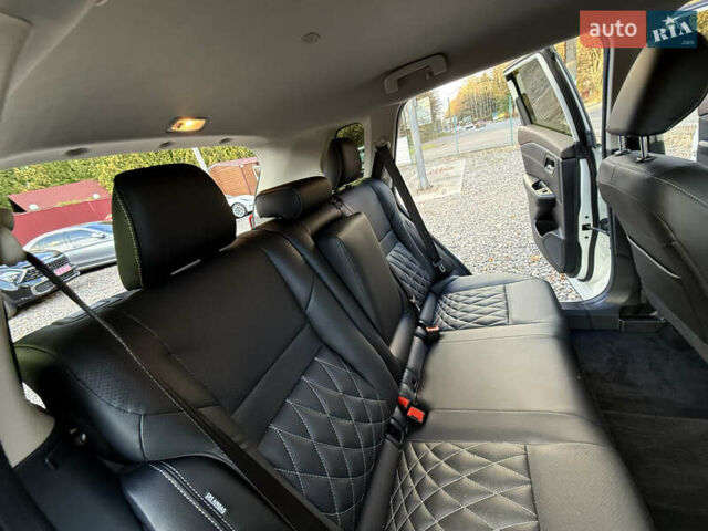 Белый Ниссан Rogue, объемом двигателя 1.5 л и пробегом 39 тыс. км за 21999 $, фото 38 на Automoto.ua