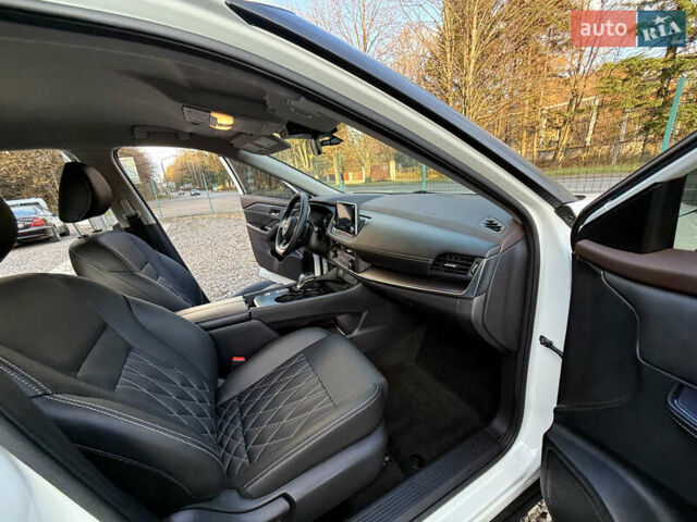 Белый Ниссан Rogue, объемом двигателя 1.5 л и пробегом 39 тыс. км за 21999 $, фото 37 на Automoto.ua