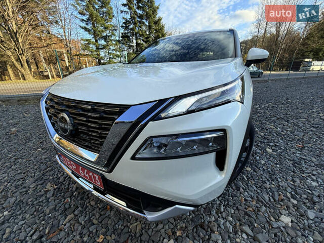Белый Ниссан Rogue, объемом двигателя 1.5 л и пробегом 39 тыс. км за 21999 $, фото 80 на Automoto.ua