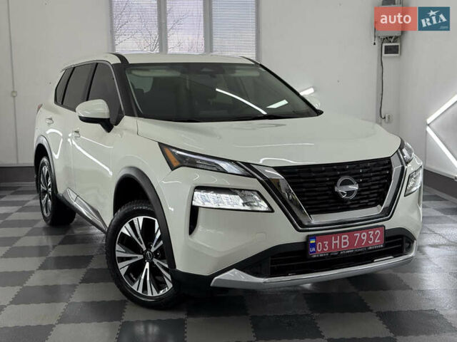 Белый Ниссан Rogue, объемом двигателя 1.5 л и пробегом 39 тыс. км за 21999 $, фото 86 на Automoto.ua