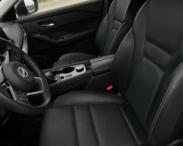 Белый Ниссан Rogue, объемом двигателя 1.5 л и пробегом 71 тыс. км за 25000 $, фото 30 на Automoto.ua