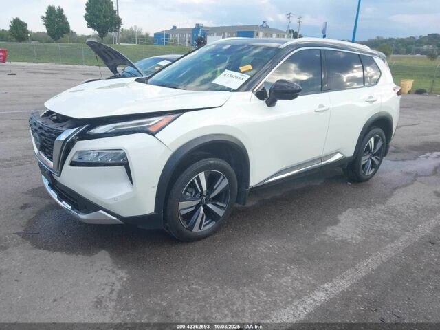 Білий Ніссан Rogue, об'ємом двигуна 1.5 л та пробігом 16 тис. км за 8200 $, фото 1 на Automoto.ua