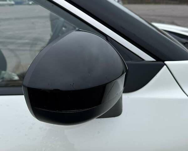 Белый Ниссан Rogue, объемом двигателя 1.5 л и пробегом 71 тыс. км за 25000 $, фото 12 на Automoto.ua