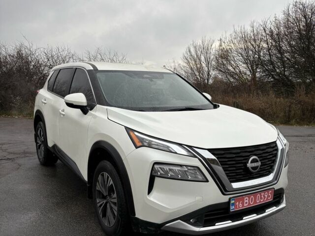 Белый Ниссан Rogue, объемом двигателя 1.5 л и пробегом 36 тыс. км за 19500 $, фото 4 на Automoto.ua