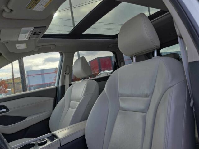 Белый Ниссан Rogue, объемом двигателя 1.5 л и пробегом 29 тыс. км за 11400 $, фото 9 на Automoto.ua