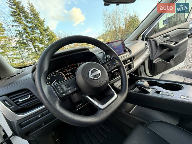 Белый Ниссан Rogue, объемом двигателя 1.5 л и пробегом 39 тыс. км за 21999 $, фото 75 на Automoto.ua