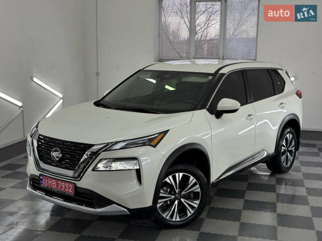 Белый Ниссан Rogue, объемом двигателя 1.5 л и пробегом 39 тыс. км за 21999 $, фото 5 на Automoto.ua