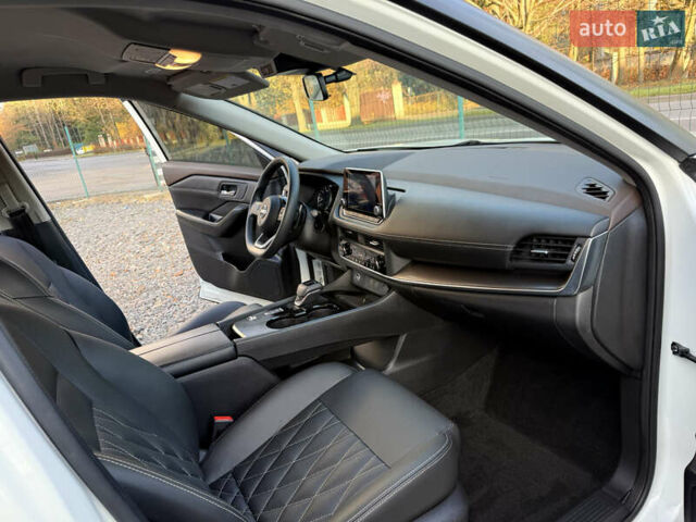 Белый Ниссан Rogue, объемом двигателя 1.5 л и пробегом 39 тыс. км за 21999 $, фото 30 на Automoto.ua