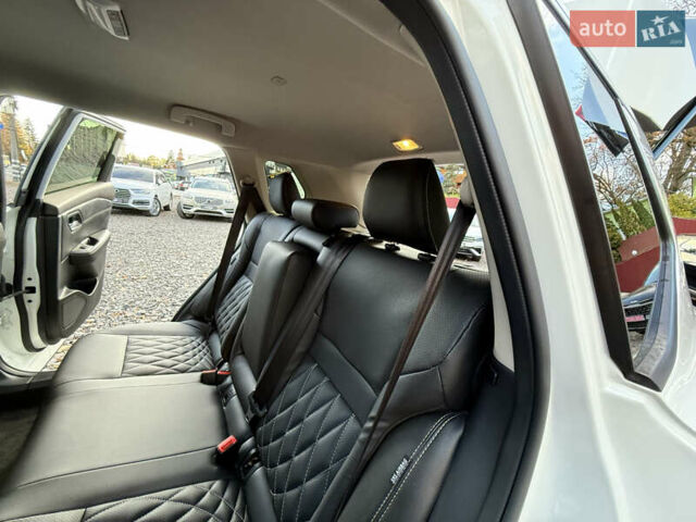 Белый Ниссан Rogue, объемом двигателя 1.5 л и пробегом 39 тыс. км за 21999 $, фото 59 на Automoto.ua