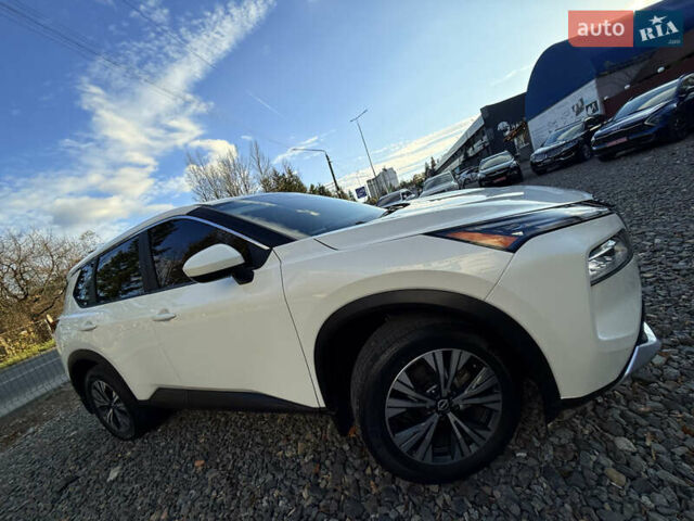 Белый Ниссан Rogue, объемом двигателя 1.5 л и пробегом 39 тыс. км за 21999 $, фото 105 на Automoto.ua