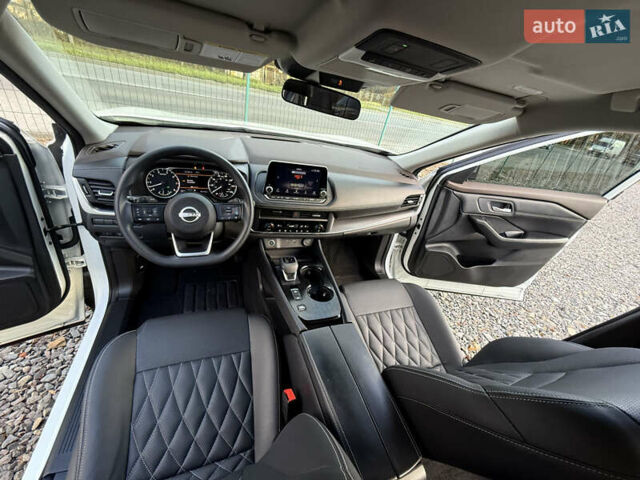 Белый Ниссан Rogue, объемом двигателя 1.5 л и пробегом 39 тыс. км за 21999 $, фото 62 на Automoto.ua