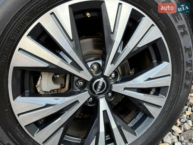 Белый Ниссан Rogue, объемом двигателя 1.5 л и пробегом 39 тыс. км за 21999 $, фото 18 на Automoto.ua