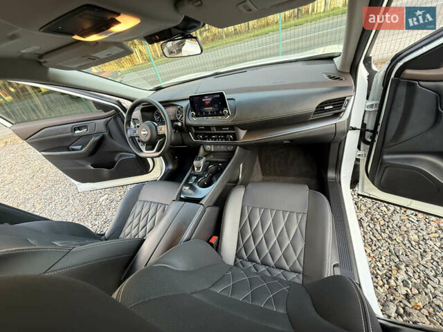 Белый Ниссан Rogue, объемом двигателя 1.5 л и пробегом 39 тыс. км за 21999 $, фото 35 на Automoto.ua