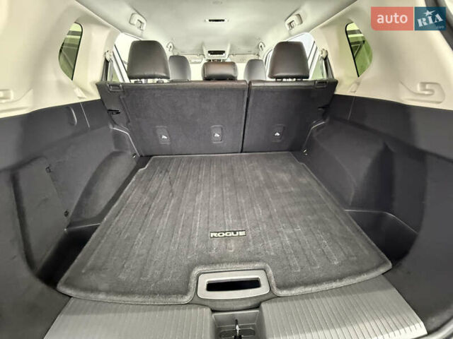 Белый Ниссан Rogue, объемом двигателя 1.5 л и пробегом 39 тыс. км за 21999 $, фото 48 на Automoto.ua