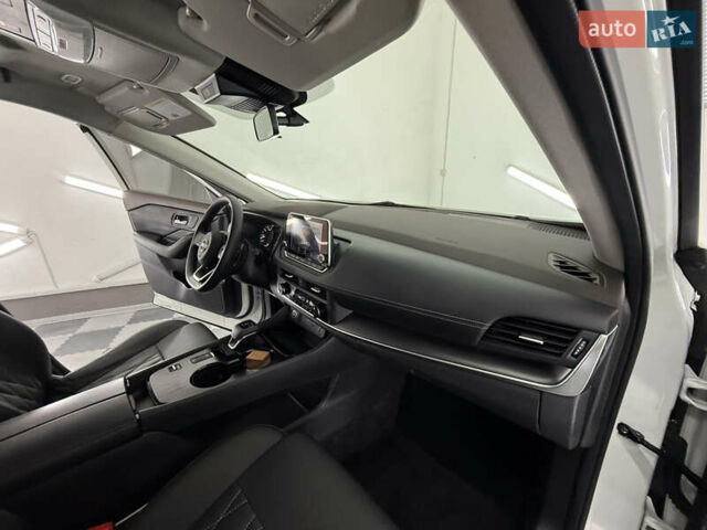 Белый Ниссан Rogue, объемом двигателя 1.5 л и пробегом 39 тыс. км за 21999 $, фото 60 на Automoto.ua