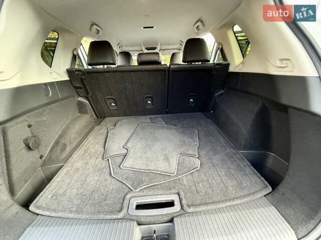 Белый Ниссан Rogue, объемом двигателя 1.5 л и пробегом 39 тыс. км за 21999 $, фото 53 на Automoto.ua