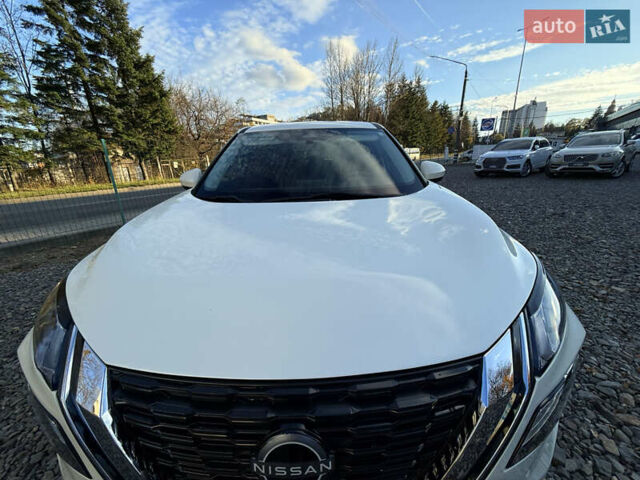 Белый Ниссан Rogue, объемом двигателя 1.5 л и пробегом 39 тыс. км за 21999 $, фото 82 на Automoto.ua