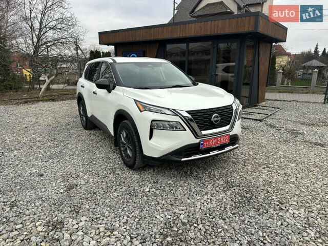Білий Ніссан Rogue, об'ємом двигуна 1.5 л та пробігом 92 тис. км за 18900 $, фото 2 на Automoto.ua