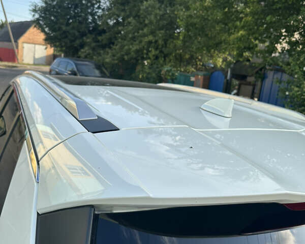 Белый Ниссан Rogue, объемом двигателя 1.5 л и пробегом 8 тыс. км за 27500 $, фото 1 на Automoto.ua