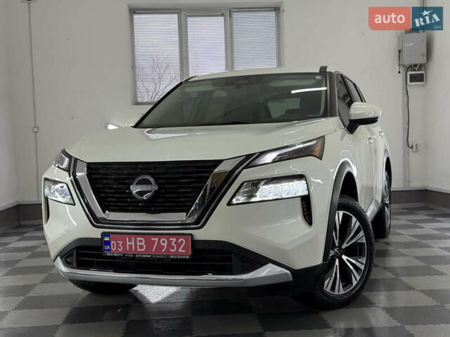 Белый Ниссан Rogue, объемом двигателя 1.5 л и пробегом 39 тыс. км за 21999 $, фото 8 на Automoto.ua
