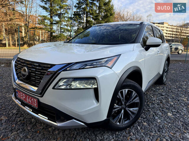 Белый Ниссан Rogue, объемом двигателя 1.5 л и пробегом 39 тыс. км за 21999 $, фото 87 на Automoto.ua