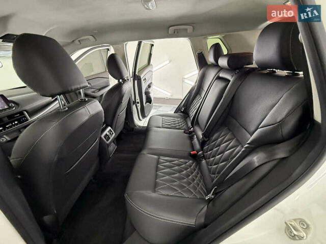 Белый Ниссан Rogue, объемом двигателя 1.5 л и пробегом 39 тыс. км за 21999 $, фото 44 на Automoto.ua