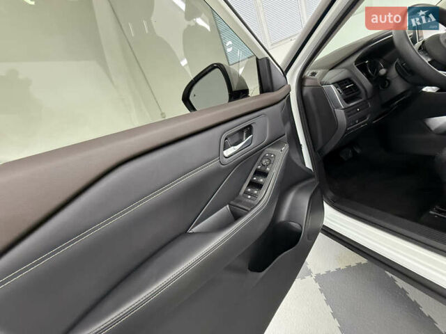 Белый Ниссан Rogue, объемом двигателя 1.5 л и пробегом 39 тыс. км за 21999 $, фото 25 на Automoto.ua