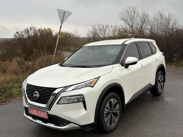 Белый Ниссан Rogue, объемом двигателя 1.5 л и пробегом 36 тыс. км за 19500 $, фото 3 на Automoto.ua