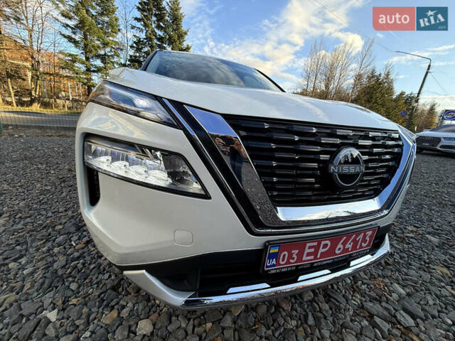 Белый Ниссан Rogue, объемом двигателя 1.5 л и пробегом 39 тыс. км за 21999 $, фото 8 на Automoto.ua