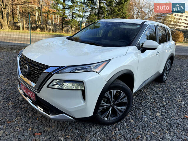 Белый Ниссан Rogue, объемом двигателя 1.5 л и пробегом 39 тыс. км за 21999 $, фото 93 на Automoto.ua