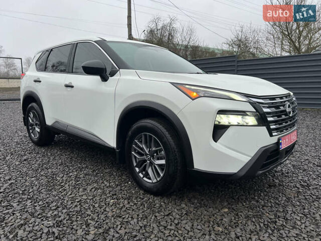 Белый Ниссан Rogue, объемом двигателя 1.5 л и пробегом 22 тыс. км за 25000 $, фото 38 на Automoto.ua