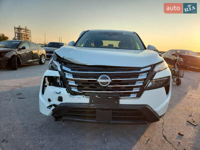 Білий Ніссан Rogue, об'ємом двигуна 1.5 л та пробігом 36 тис. км за 15600 $, фото 4 на Automoto.ua