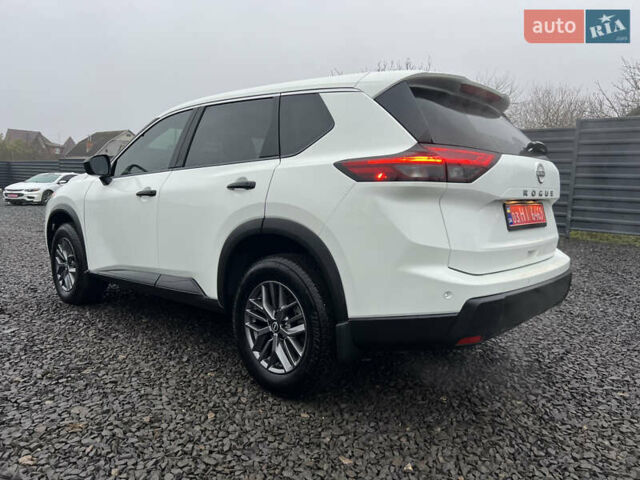 Белый Ниссан Rogue, объемом двигателя 1.5 л и пробегом 22 тыс. км за 25000 $, фото 42 на Automoto.ua