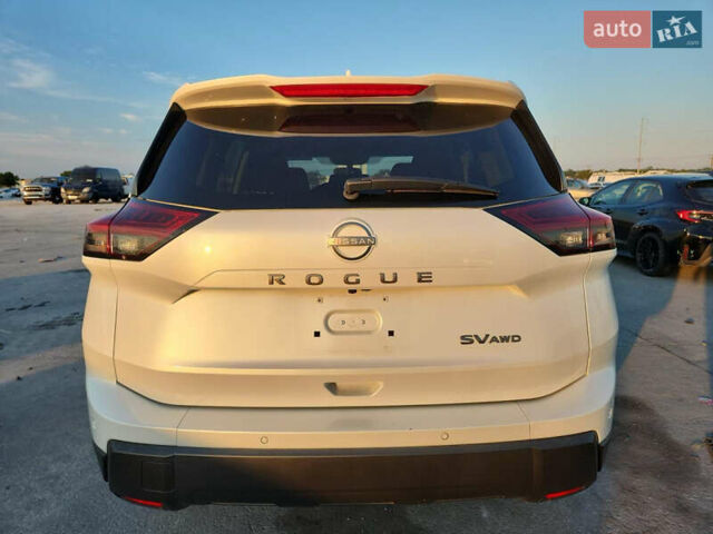 Білий Ніссан Rogue, об'ємом двигуна 1.5 л та пробігом 36 тис. км за 15600 $, фото 5 на Automoto.ua