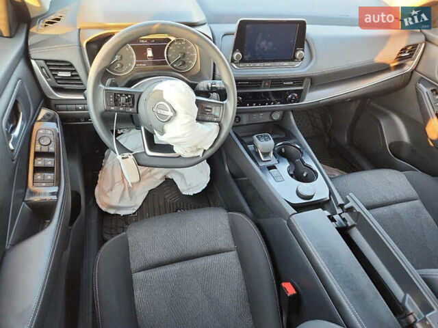 Білий Ніссан Rogue, об'ємом двигуна 1.5 л та пробігом 36 тис. км за 15600 $, фото 6 на Automoto.ua