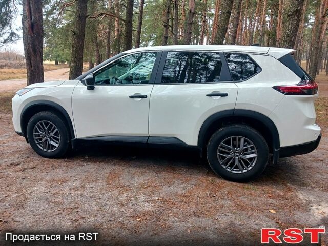 Белый Ниссан Rogue, объемом двигателя 1.5 л и пробегом 17 тыс. км за 24500 $, фото 7 на Automoto.ua