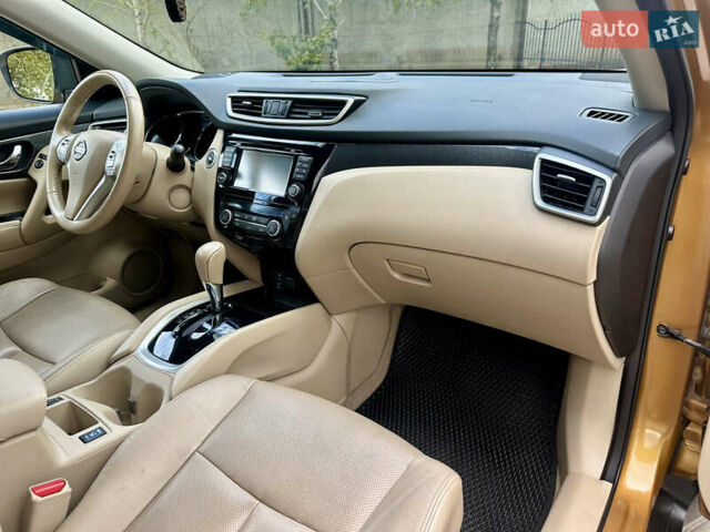Бежевый Ниссан Rogue, объемом двигателя 2.49 л и пробегом 146 тыс. км за 14500 $, фото 13 на Automoto.ua
