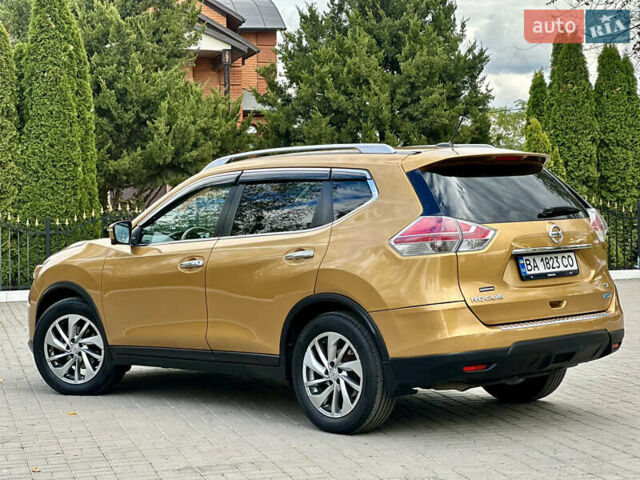 Бежевый Ниссан Rogue, объемом двигателя 2.49 л и пробегом 146 тыс. км за 14500 $, фото 4 на Automoto.ua