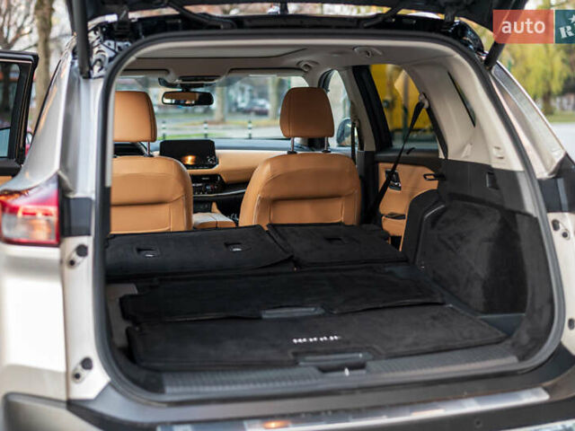Бежевий Ніссан Rogue, об'ємом двигуна 2.49 л та пробігом 110 тис. км за 27700 $, фото 56 на Automoto.ua