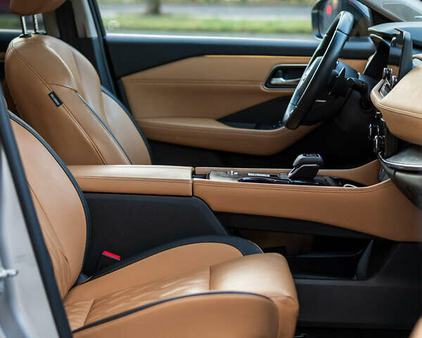 Бежевий Ніссан Rogue, об'ємом двигуна 2.49 л та пробігом 110 тис. км за 27700 $, фото 46 на Automoto.ua