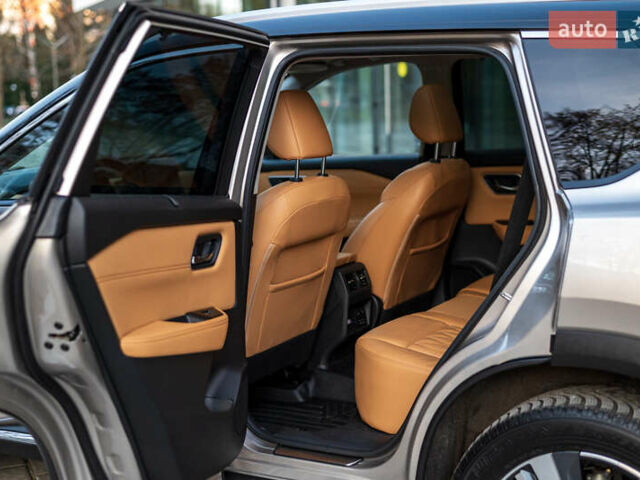 Бежевий Ніссан Rogue, об'ємом двигуна 2.49 л та пробігом 110 тис. км за 27700 $, фото 48 на Automoto.ua