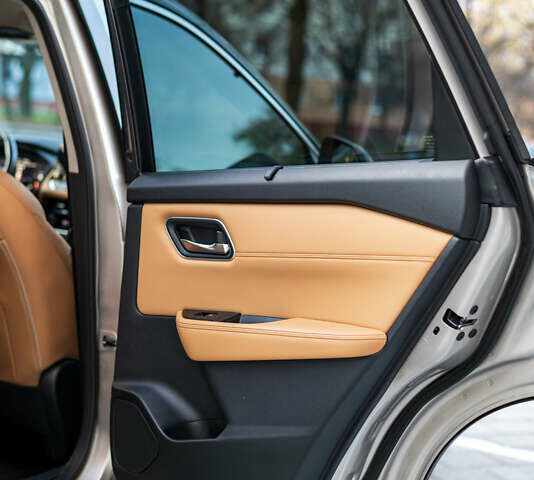 Бежевий Ніссан Rogue, об'ємом двигуна 2.49 л та пробігом 110 тис. км за 27700 $, фото 50 на Automoto.ua