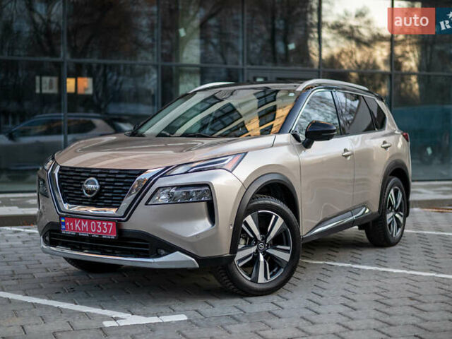 Бежевий Ніссан Rogue, об'ємом двигуна 2.49 л та пробігом 110 тис. км за 27700 $, фото 3 на Automoto.ua