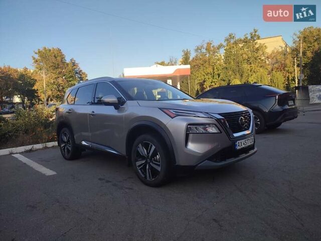 Бежевий Ніссан Rogue, об'ємом двигуна 2.49 л та пробігом 50 тис. км за 27500 $, фото 2 на Automoto.ua