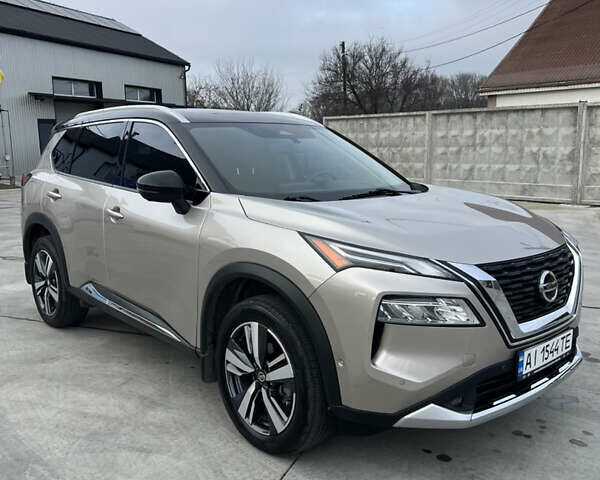 Бежевый Ниссан Rogue, объемом двигателя 2.5 л и пробегом 60 тыс. км за 28300 $, фото 4 на Automoto.ua