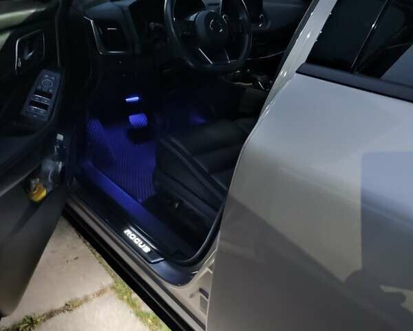 Бежевий Ніссан Rogue, об'ємом двигуна 2.49 л та пробігом 50 тис. км за 27500 $, фото 22 на Automoto.ua