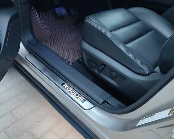 Бежевий Ніссан Rogue, об'ємом двигуна 2.49 л та пробігом 50 тис. км за 27500 $, фото 20 на Automoto.ua